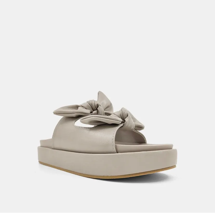 KIKI Flatform Sandal