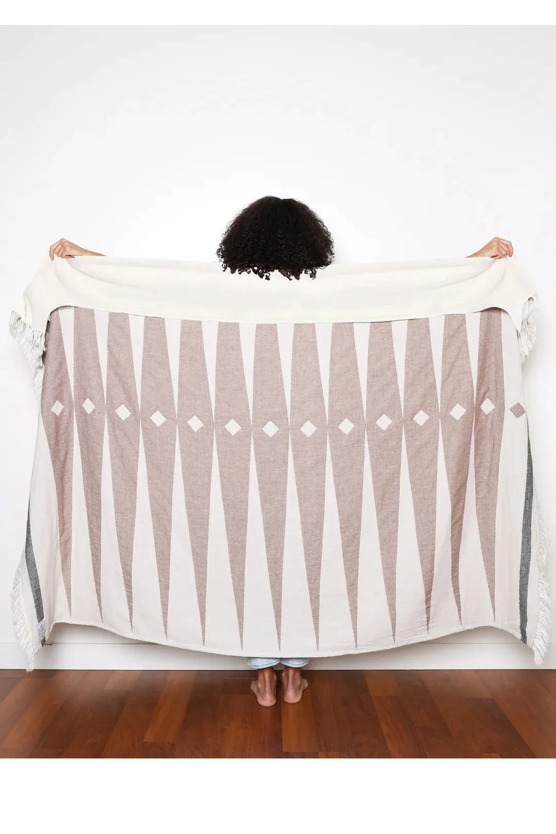 The Wren Fleece Throw | Walnut