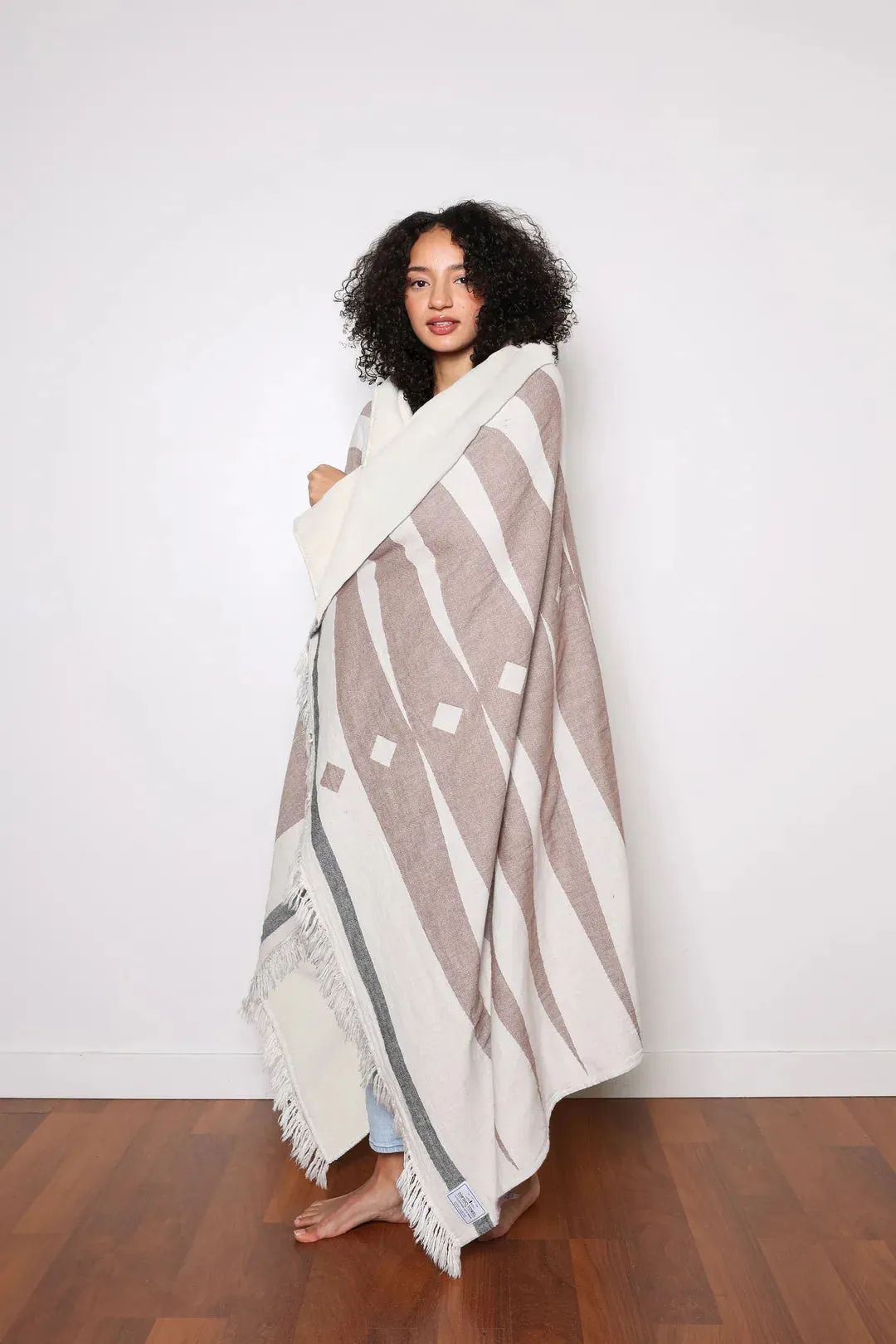 The Wren Fleece Throw | Walnut